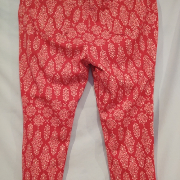 Capris - Picture 2 of 2